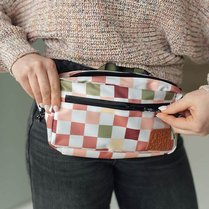 vans checkerboard fanny pack